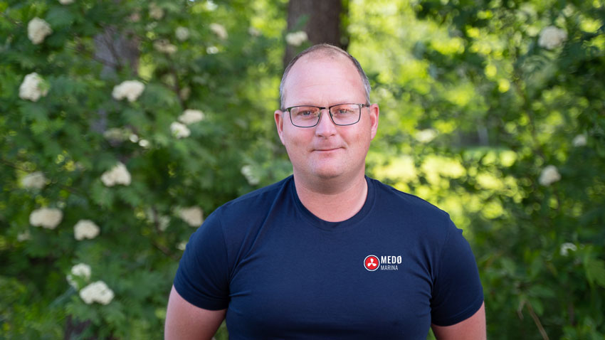 Marius Kanten hos Medø marina